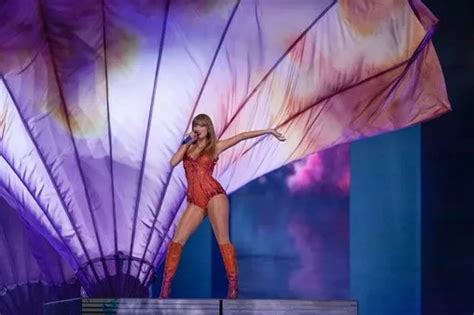 Taylor Swift is counting down to Friday, April 26, sparking new music theories from fans. ... After all, Taylor recently told Elle how much she loves a good countdown, adding: “When I’ve gone ...